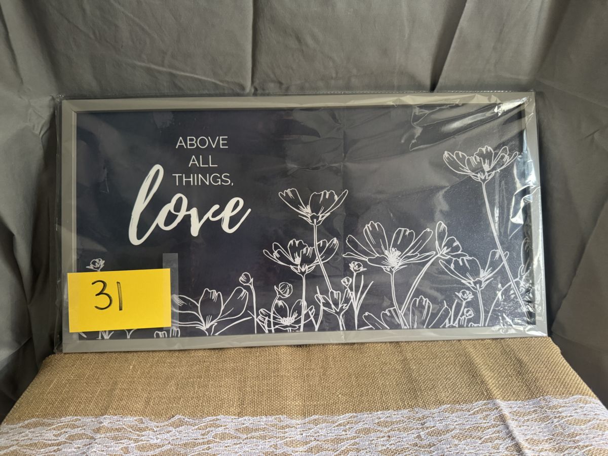 Raffle Basket #31: Love-Themed Wall Décor