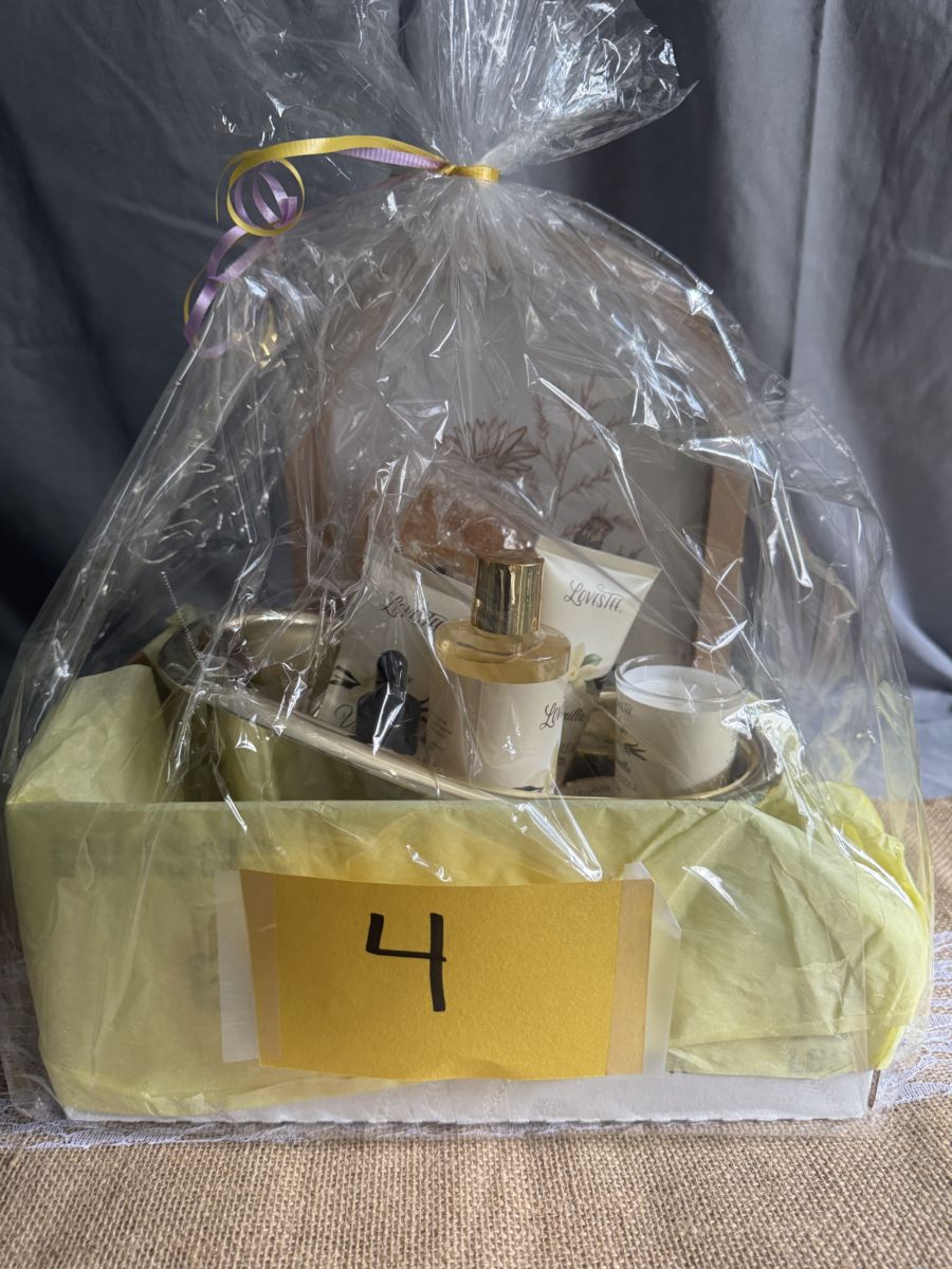 Raffle Basket #4: Relaxing Bath & Candle Collection